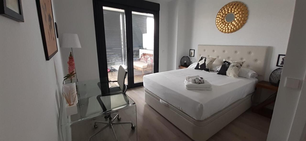 Teatinos Suite Málaga Esterno foto