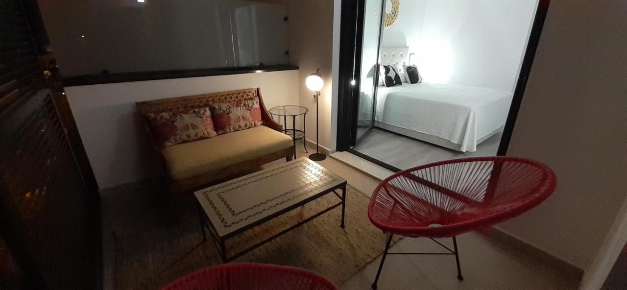 Teatinos Suite Málaga Esterno foto