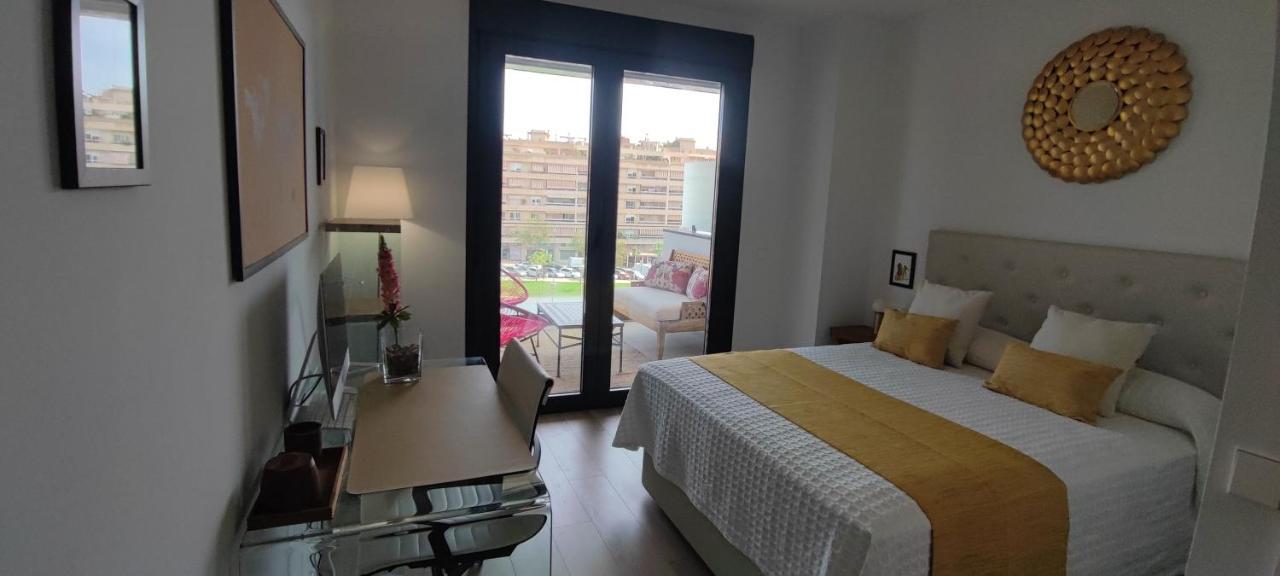 Teatinos Suite Málaga Esterno foto