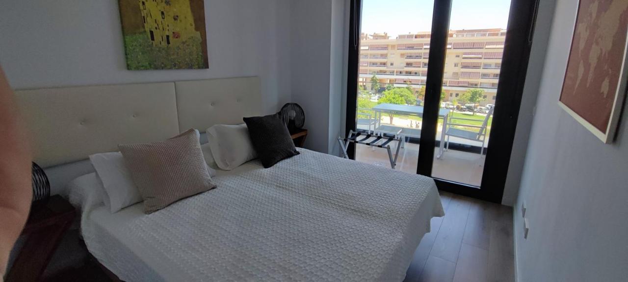 Teatinos Suite Málaga Esterno foto